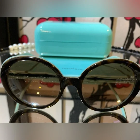 EUC ❤️Tiffany & Co Savanna O.S Retail $375.00 Gradient/Polarized round frame.? Tiffany & Co. TF3111 XL (58 - 16) with Blue lenses and Gold  main image 3